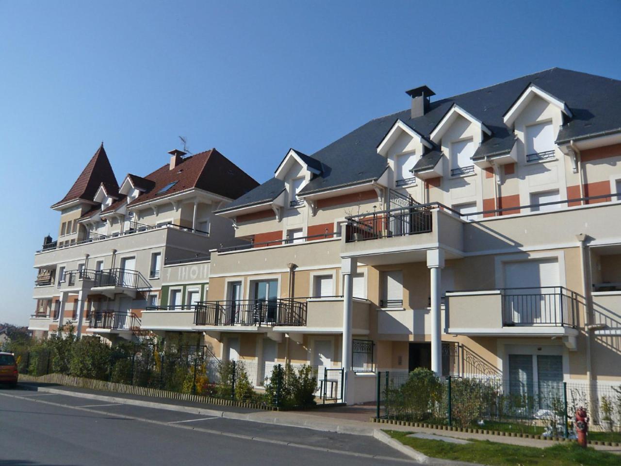 Apartment Les Marines 1 Et 2-7 By Interhome Cabourg Exterior photo